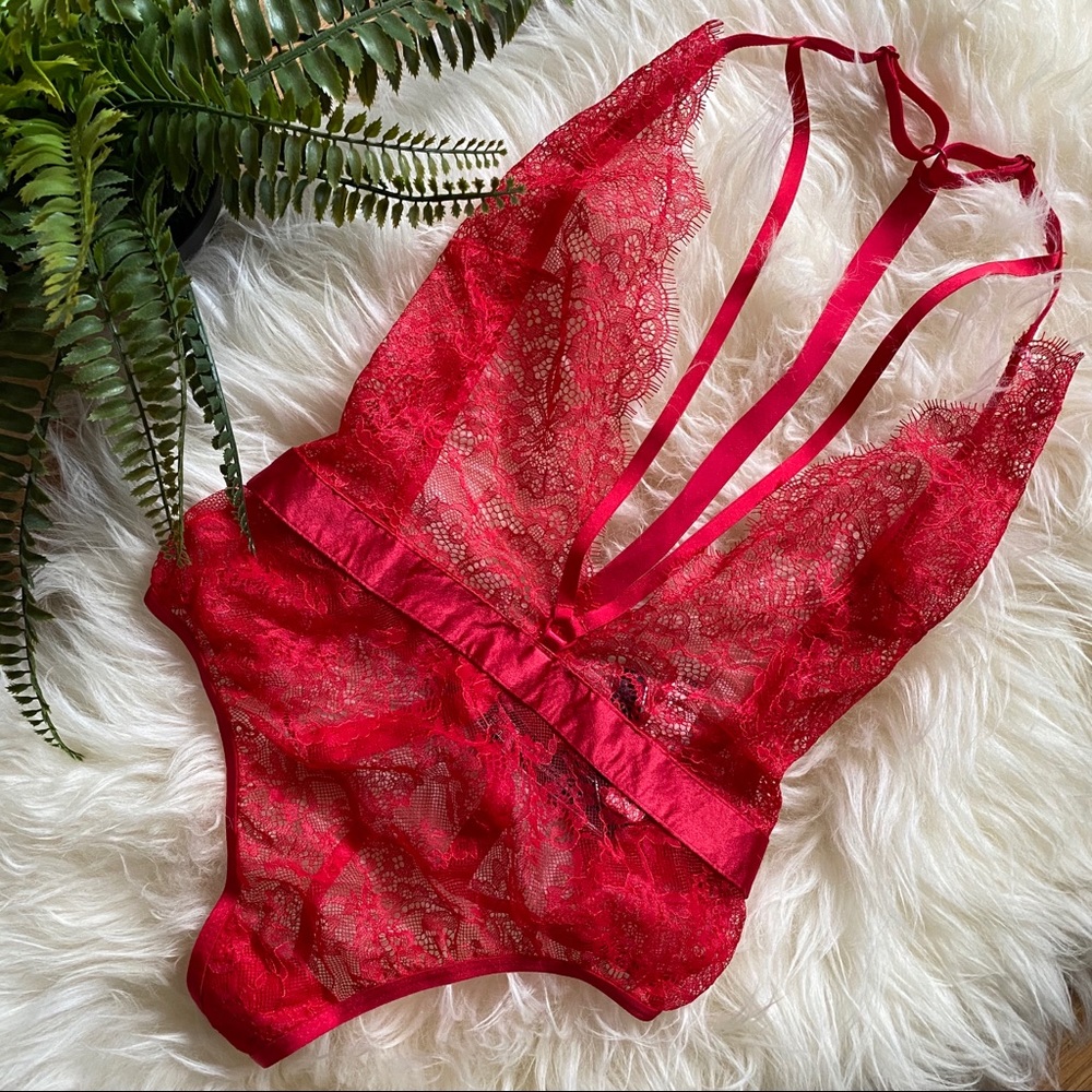 Victoria’s Secret Strappy Plunge Lace Teddy